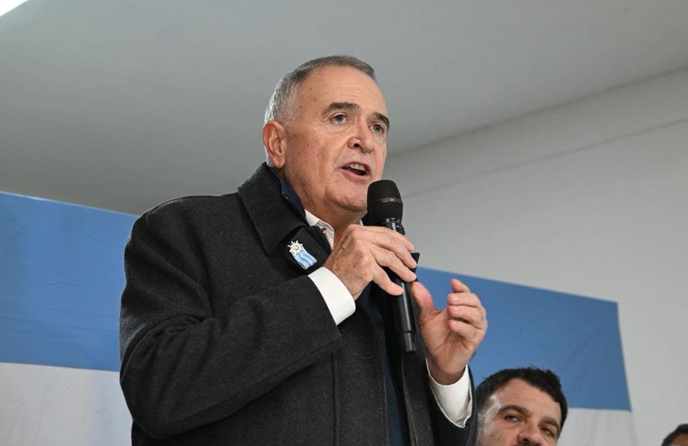 El vicegobernador Miguel Acevedo, la intendenta Rossana Chahla y otros funcionarios utilizaron las redes sociales para expresar su acompañamiento al gobernador, que evoluciona favorablemente en el Hospital Italiano.
