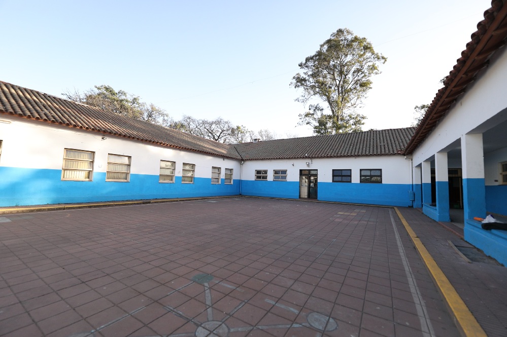 En el marco del regreso a clases tras el receso invernal, la ministra de Educación, Susana Montaldo, visitó la Escuela Nº 252 Manuel Arroyo y Pinedo para supervisar los trabajos de remodelación integral realizados en el establecimiento.