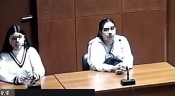 Dos jóvenes fueron acusadas por falsificar certificados médicos.
