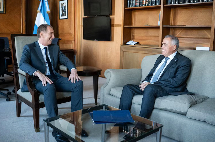 El ministro Santilli y el gobernador Jaldo